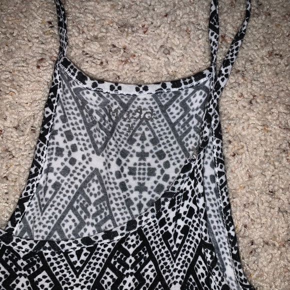Patterned Tank Top - Picture 2 of 3
